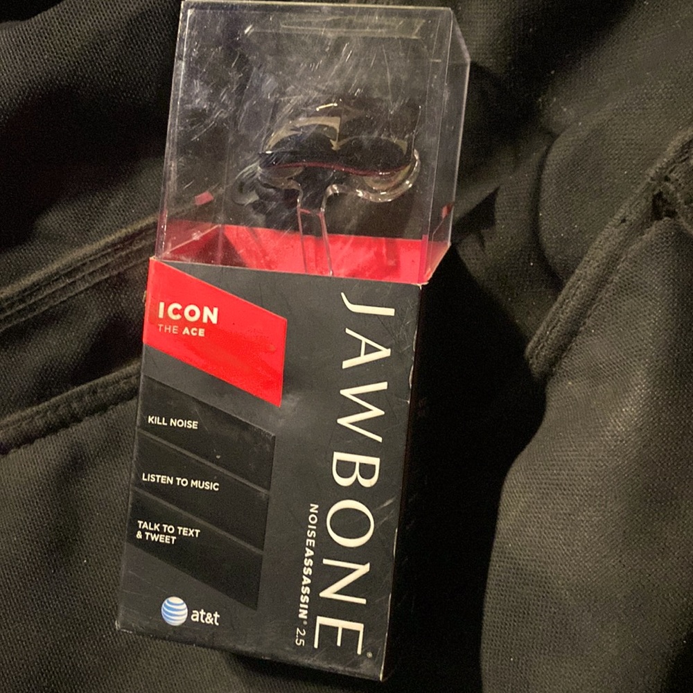 Jawbone Icon - The Ace